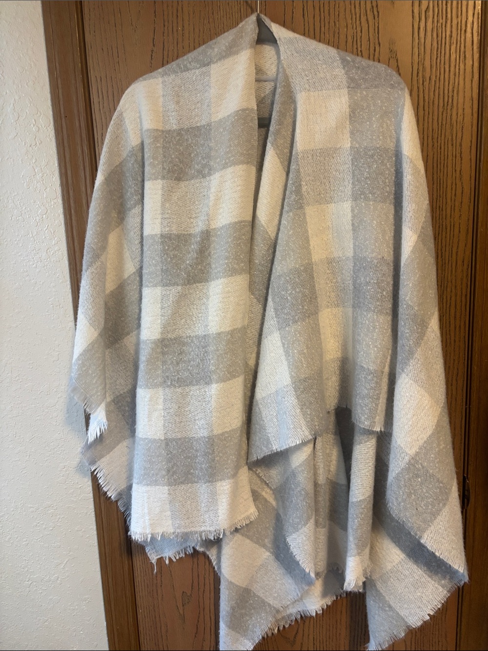 Old Navy Gray and Cream Plaid Poncho Wrap